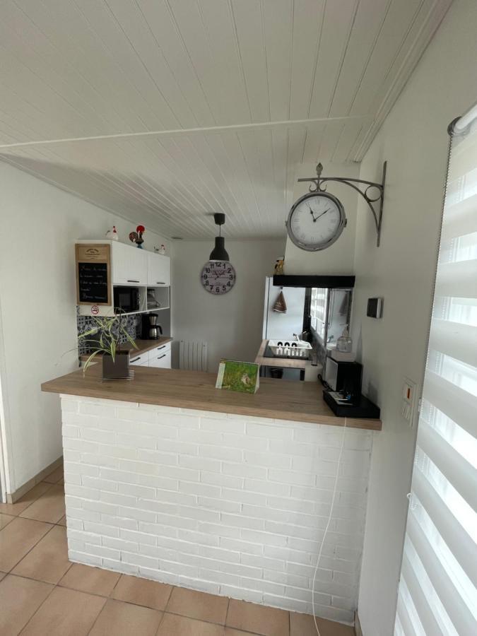 Petite Maison Au Calme, Dans Une Impasse L'Epine  外观 照片