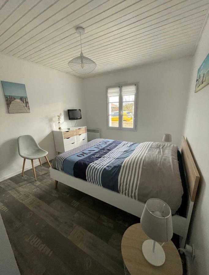 Petite Maison Au Calme, Dans Une Impasse L'Epine  外观 照片
