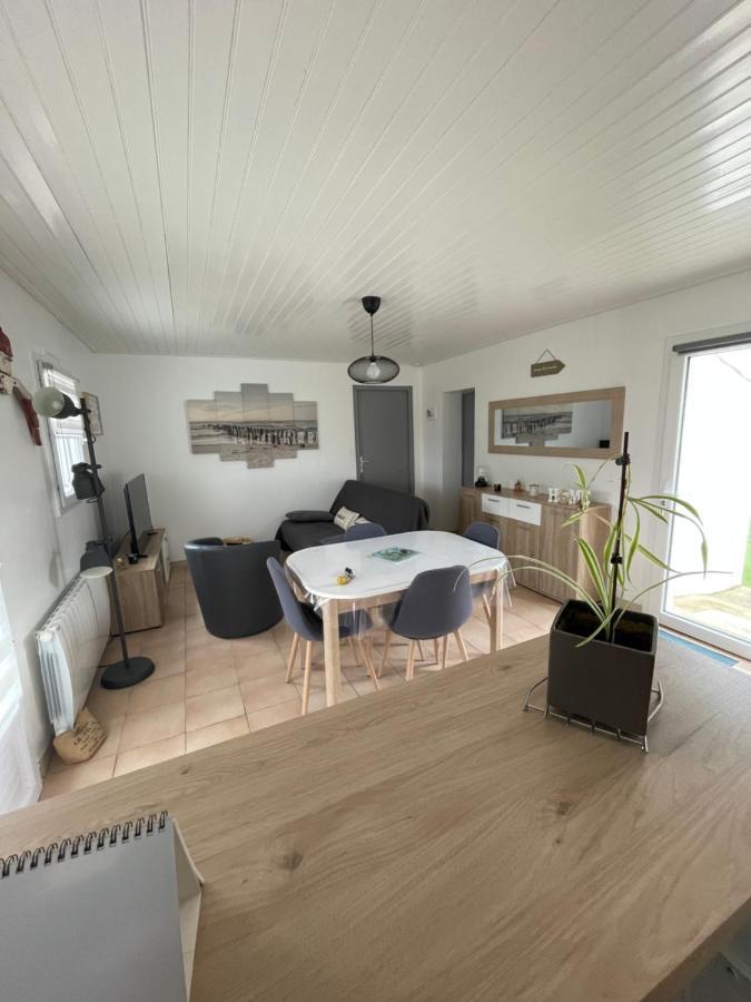 Petite Maison Au Calme, Dans Une Impasse L'Epine  外观 照片